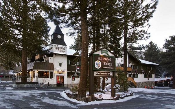 CA/Mammoth Lakes/Alpenhof Lodge/Außenansicht