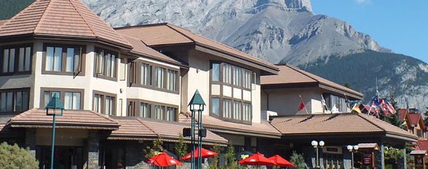 Außenansicht, The Elk & Avenue Hotel, Banff, Alberta Credit - Expedia
