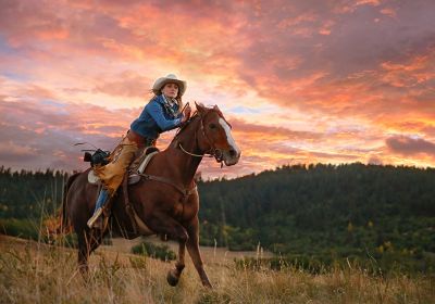 Ausritt Cowgirl sundown Credit D7BRG