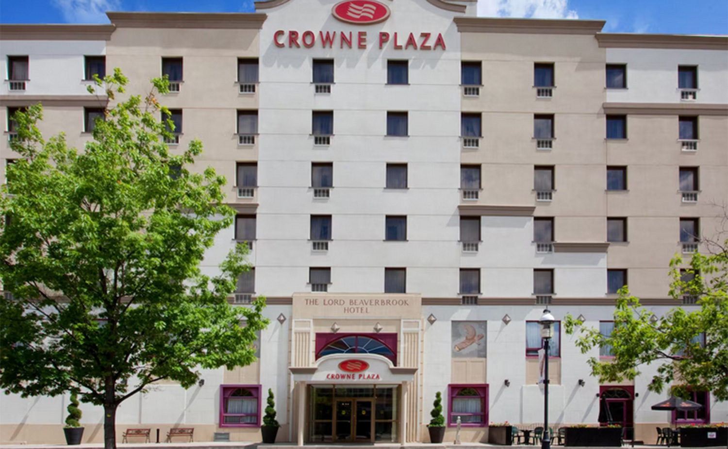 Aussen, Crowne Plaza, Fredericton, NB - Credit: Expedia, Hotel