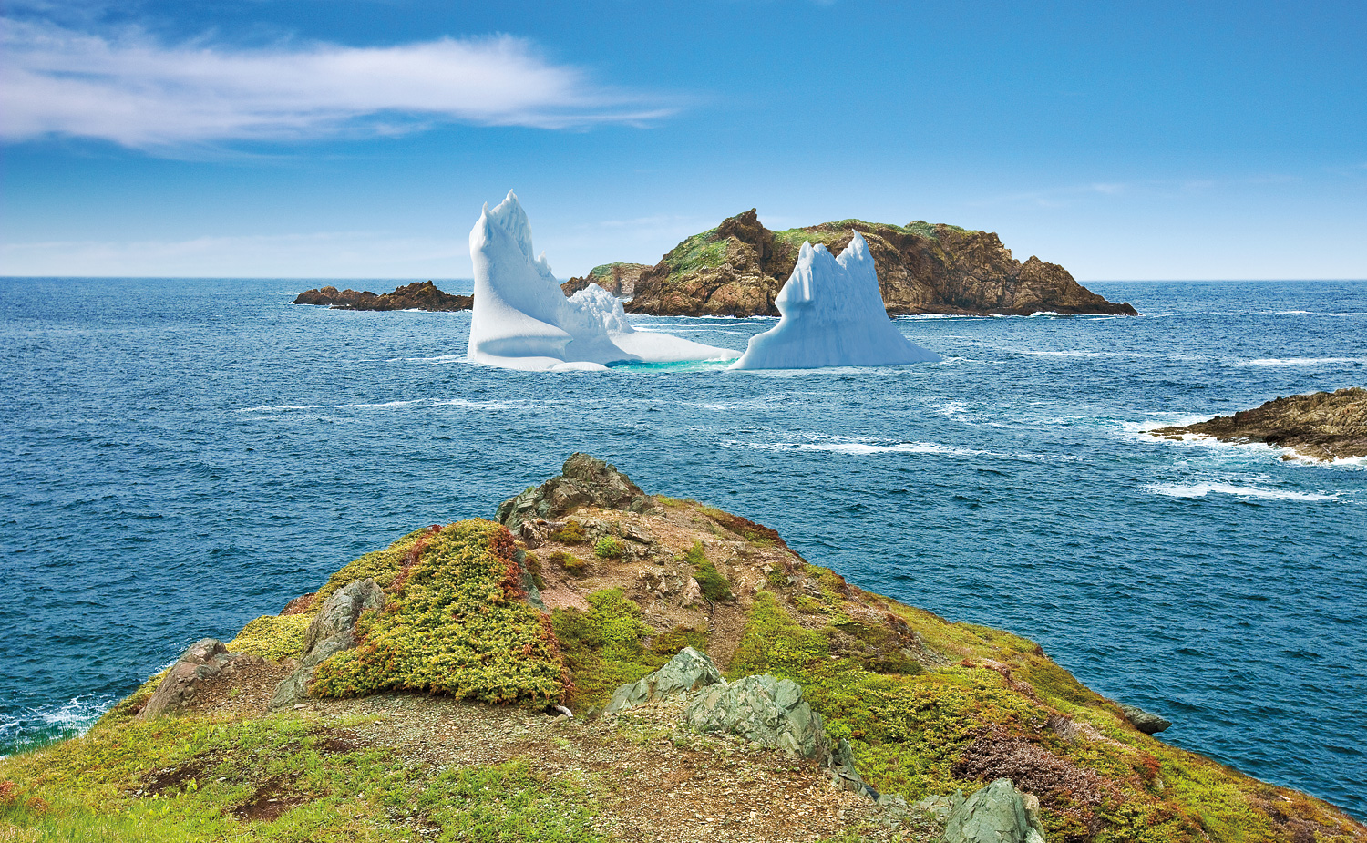 Eisberg am Crow Head, Twillingate, Neufundland und Labrador - Credit: Barrett & MacKay Photo, Newfoundland and Labrador Tourism