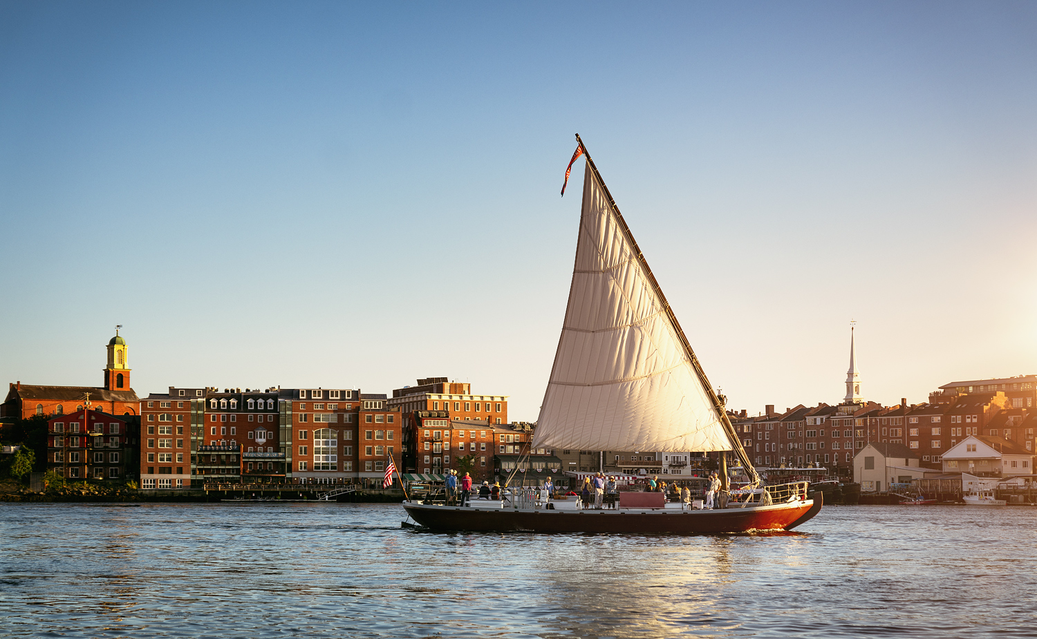 Segelschiff im Portsmouth Harbor, Portsmouth - Credit: New Hampshire Division of Travel and Tourism/Dennis Welsh