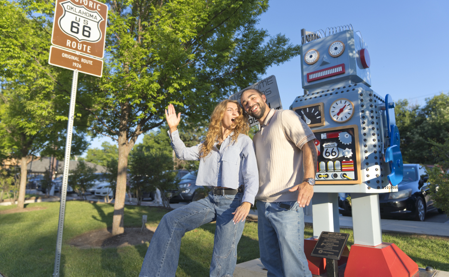 Roboter Statue, Route 66, Oklahoma City - Credit: Oklahoma City