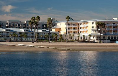 CA/Los Angeles/Jamaica Bay Inn/Exterior