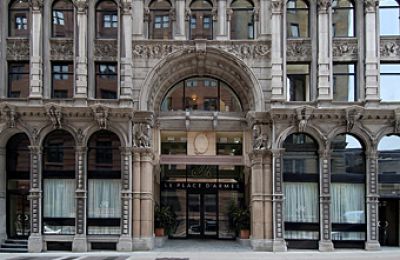 QC/Montréal/Le Place dArmes/Outside