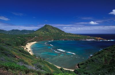 HI/Oahu/Allgemein/Honolulu Küste mit Berg