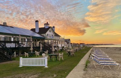 MA/Cape Cod/West Dennis/Lighthouse Inn/Außenansicht Sonnenuntergang