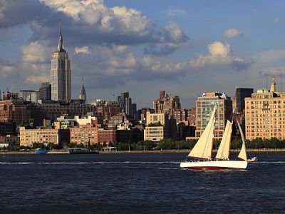 NY/New York City/Segelboot Skyline