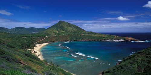 HI/Oahu/Allgemein/Honolulu Küste mit Berg