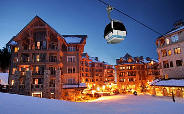 CA/North Lake Tahoe/Northstar/Gondel abends