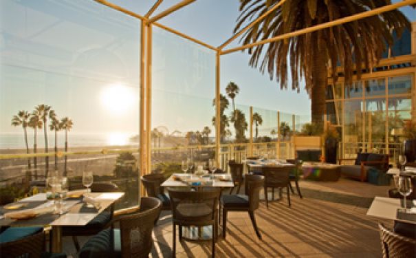 CA/Santa Monica/Loews Santa Monica Beach Hotel Terasse mit Aussicht 340