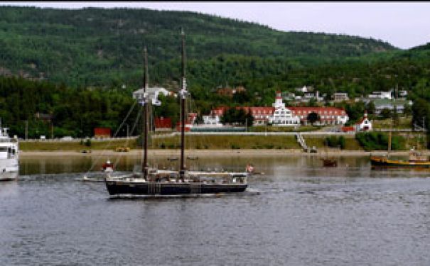 QC/Allg Bilder/Tadoussac Ship