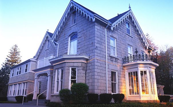 ON/St. Marys/Westover Inn/Manor