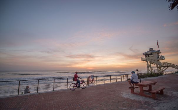 FL/New Smyrna Beach/Lifeguard station