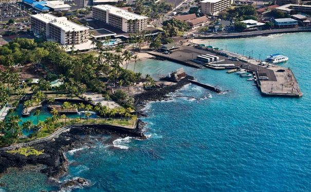 HI/Hawaiis Big Island/Kona: Courtyard King Kamehameha's Kona Beach Hotel Außen