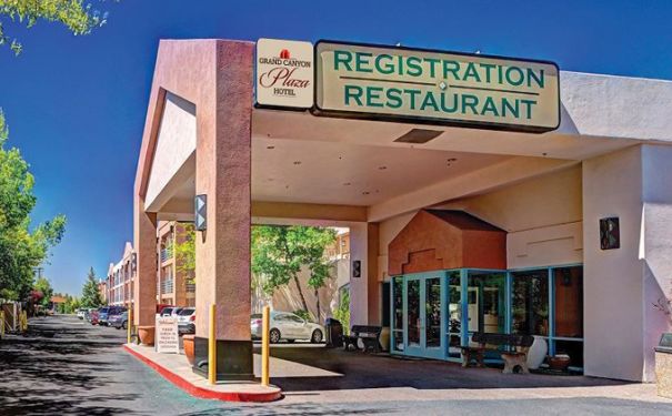 AZ/Tusayan/Grand Canyon Plaza Hotel/Außenansicht