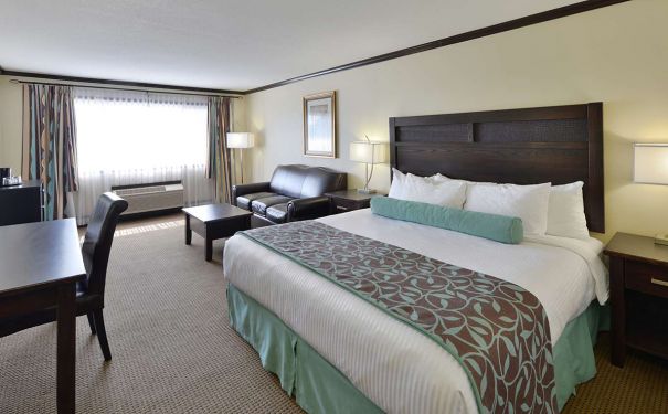BC/Cranbrook/Prestige Rocky Mountain Resort/Zimmer King