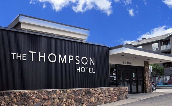 BC/Kamloops/Thompson Hotel & Conference Centre/Außenansicht