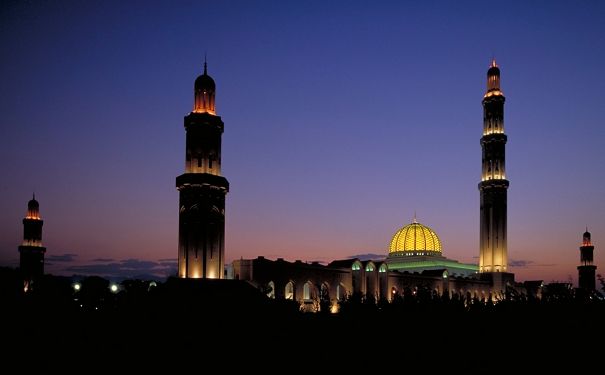 OMN/Muscat/Sultan Qaboos Grand Mosque at Night