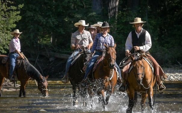 BC/Three Bars Guest Ranch/Ausritt Fluss