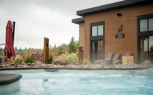 MB/Onanole/Elkhorn Resort/Pool