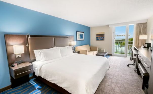 PR/Ponce/Holiday Inn Ponce & Tropical Casino by IHG/Zimmer mit Poolblick