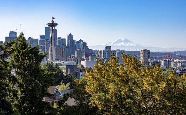 WA/Seattle/Blick auf Seattle & Mt. Rainier
