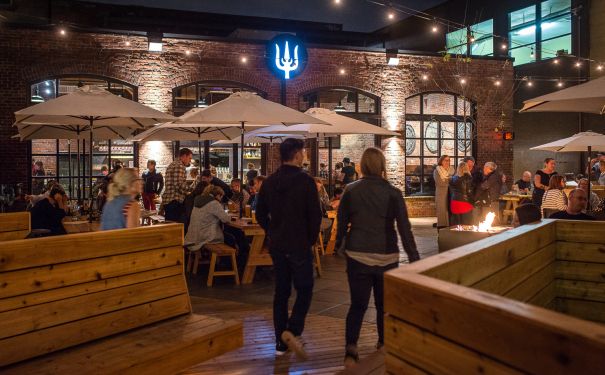 OR/Portland/Craft Beer/Wayfinder Beer/Patio