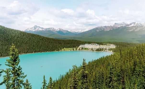 AB/Lake Louise/The Fairmont Chateau Lake Louise/Außenansicht
