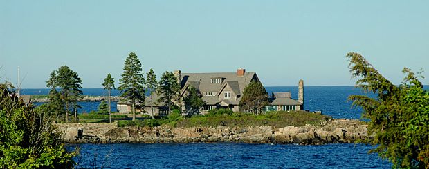 George W. Bush's Sommerhaus in Kennebunkport, Maine - Credit: Kennbunkport Chamber of Commerce
