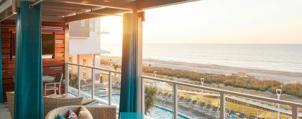 Aussicht von der Lobby, Ocean Enclave by Hilton Grand Vacations, Myrtle Beach, South Carolina - Credit: Hilton