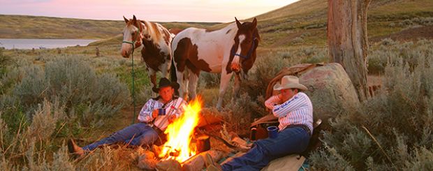 Cowbyos ums Feuer, La Reata Ranch, Saskatchewan, Kanada