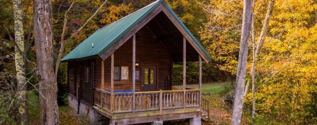 Log Cottage, ACE Adventure Resort, New River Gorge, West Virginia - Credit: ACE Adventure Resort