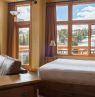 Suite in der Main Lodge, Sunshine Mountain Lodge, Sunshine Village, Alberta - Credit: Sunshine Mountain Lodge
