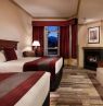 Zimmer mit 2 Queen Betten, Royal Canadian Lodge, Banff, Alberta - Credit: Royal Canadian Lodge