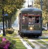 Streetcar im Garden District, New Orleans, Louisiana - Credit: New Orleans CVB