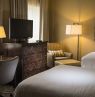 Zimmer mit 2 Queen Betten, The Skirvin Hilton, Oklahoma City, Oklahoma - Credit: The Skirvin Hilton