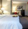 Zimmer mit King Bett, Hampton Inn and Suites Montgomery, Alabama, Montgomery - Credit: Hilton