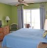 Schlafzimmer Club 1, Island Beach Club, Anna Maria Island, Florida - Credit: A Paradise Vacation Rentals