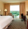 Zimmer mit 1 King Bett, Sheraton Myrtle Beach, Myrtle Beach, South Carolina - Credit: Mariott International Inc.