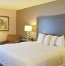 Zimmer mit King Bett, Hampton Inn Durango, Durango, Colorado - Credit: Hilton