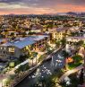 Blick auf die Stadt am Abend, Scottsdale, Arizona - Credit: Experience Scottsdale