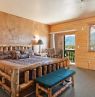 Zimmer mit King Bett, Gateway Inn, Grand Lake, Colorado - Credit: Gateway Inn
