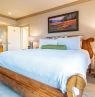 Zimmer mit King Bett, Hotel Bellwether, Bellingham, Washington - Credit: Hotel Bellwether
