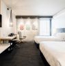 Zimmer mit 2 Queen Betten, Alt Hotel Ottawa, Ottawa, Ontario - Credit: Alt Hotel Ottawa