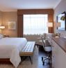 Zimmer mit King Bett, Lord Nelson Hotel & Suites, Halifax, Nova Scotia - Credit: Lord Nelson Hotel & Suites