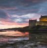 Eilean Donan Castle am Loch Duich, Dornie, Schottland - Credit: Visit Scotland / Kenny Lam