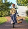 Frau mit Picknickkorb, Anne of Green Gables, Prince Edward Island - Credits: ACAT