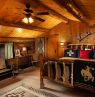 Beispiel Cabin mit Queen Bett, Blackwater Creek Lodge & Guest Ranch, Cody - Credit: Scott T. Baxter, Blackwater Creek Lodge & Guest Ranch
