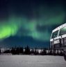 Nordlichter mit Truck, Churchill, Manitoba - Credit: Travel Manitoba